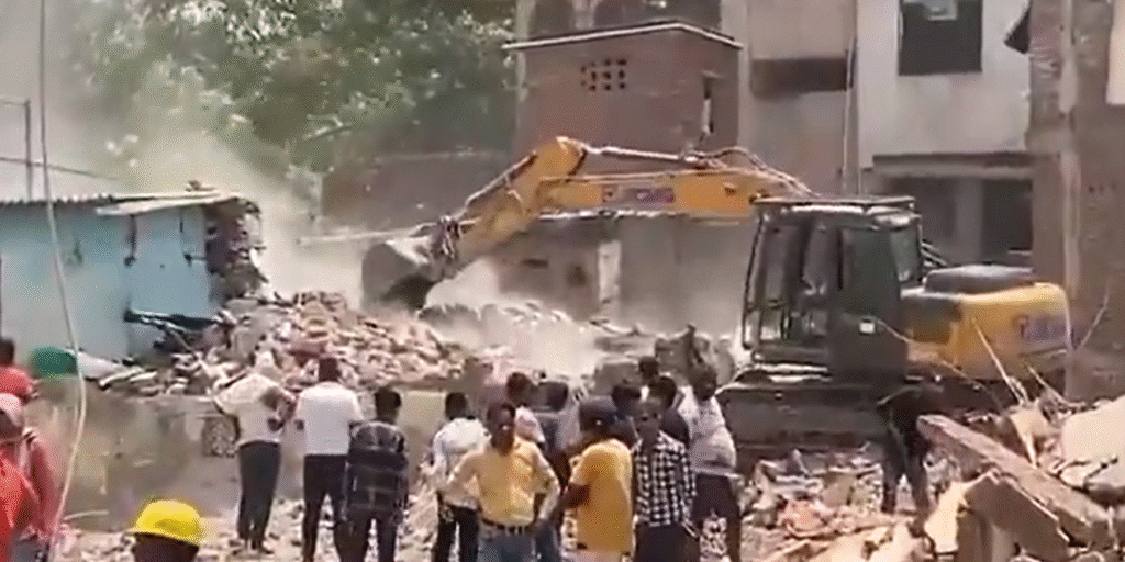 DDA: DDA demolished hundreds of structures in Delhi's Govindpuri