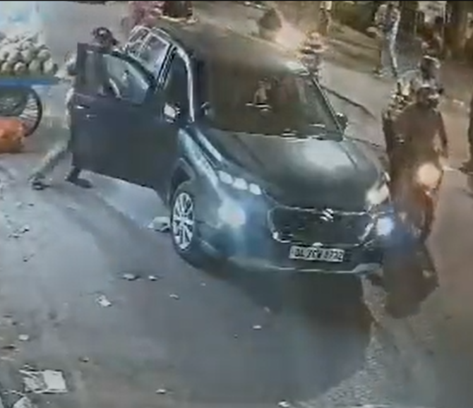 Man Robbed of Car at Knifepoint After Minor Collision in Delhi’s Pandav Nagar