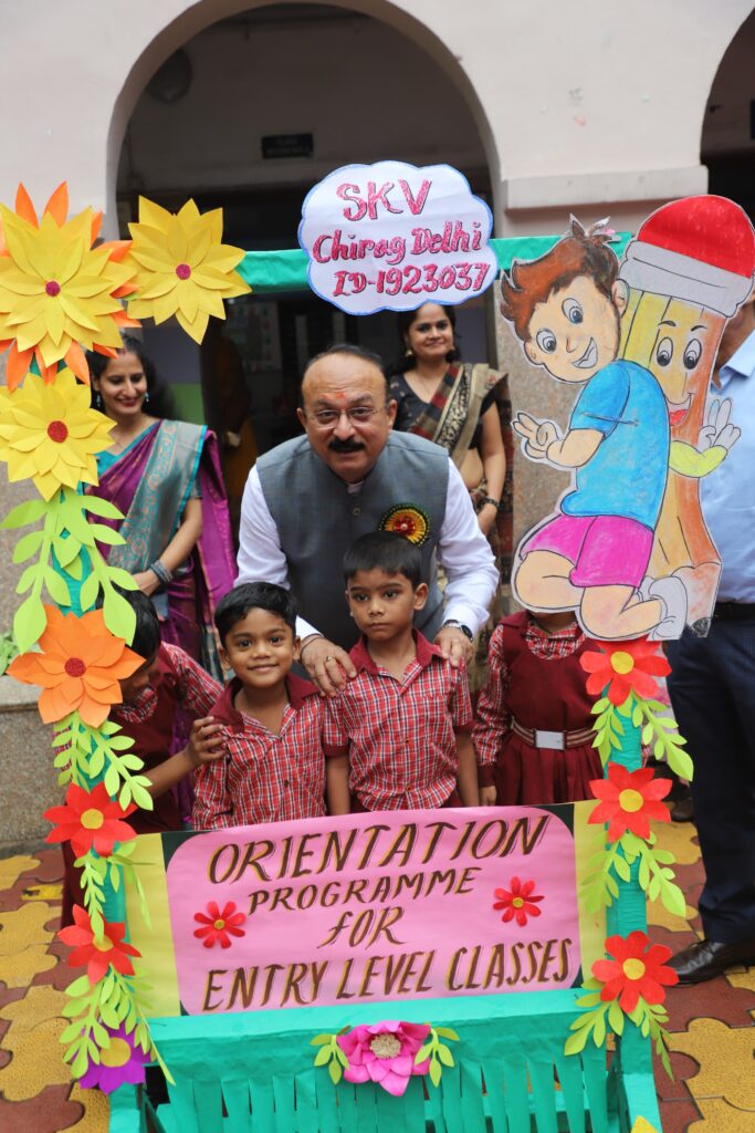 Delhi Education: दिल्ली के सरकारी स्कूलों में भरोसा रखिए, हर बच्चा एक सितारा है: शिक्षा मंत्री आशिष सूद Delhi Education Minister Urges Parents to Trust Government Schools, Promises Smart Classrooms and Holistic Development
