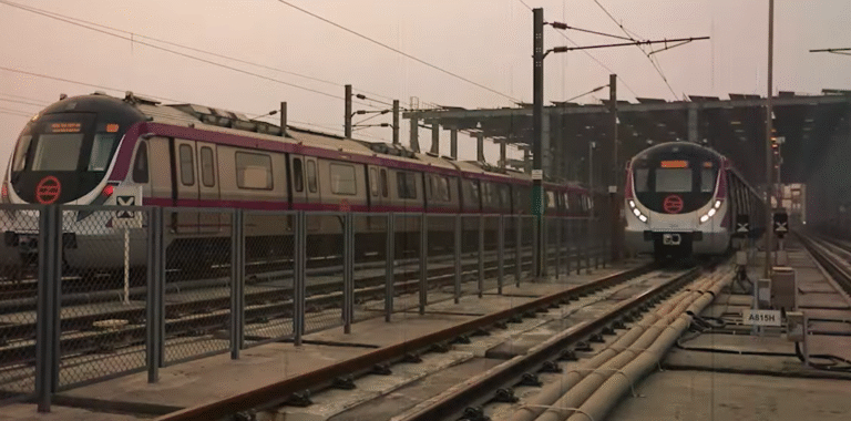 लाजपत नगर में बाधा के बाद दिल्ली मेट्रो की वायलेट लाइन पर सेवाएं सामान्य DMRC Delhi Metro