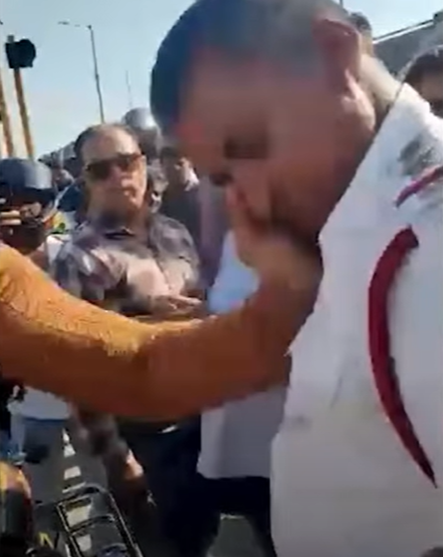 Youths attack traffic policeman in Delhi: दिल्ली में ट्रैफिक पुलिसकर्मी पर युवकों का हमला, वीडियो वायरल होने के बाद चार गिरफ्तार Youths attack traffic policeman in Delhi, four arrested after video goes viral