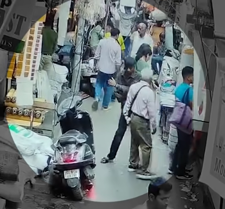Terror of pickpockets in Delhi: Pockets cleaned in filmy style in Sadar Bazaar, accused Abhay alias 'Chawani' arrested