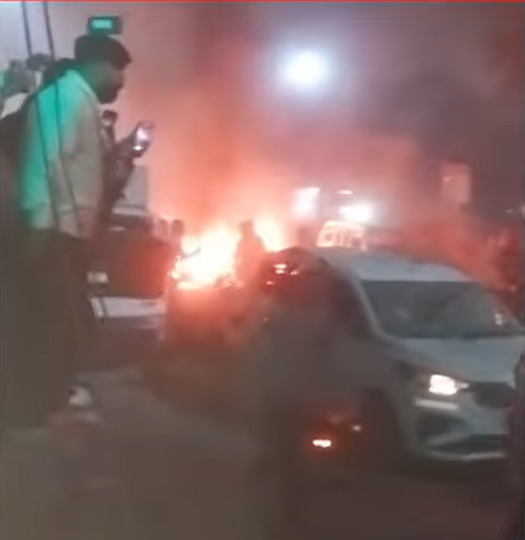 Car Blast Near Lal Quila Metro: Massive explosion in Delhi, 8 dead and metro gate closed