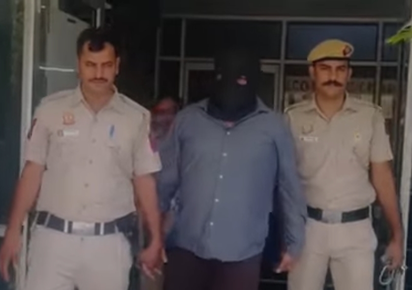 दिल्ली में डबल मर्डर: सीआर पार्क में पैसों के विवाद में पिता-पुत्र की हत्या, आरोपी गिरफ्तार