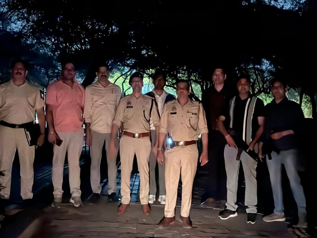 साउथ ईस्ट दिल्ली में पुलिस मुठभेड़ के बाद कुख्यात बदमाश गिरफ्तार, पैर में लगी गोली